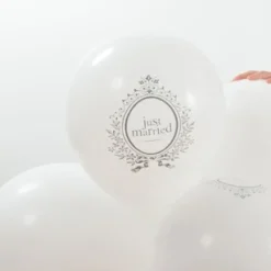 Badaboum Ballon Gonflable Just Married X8 Pi Ces