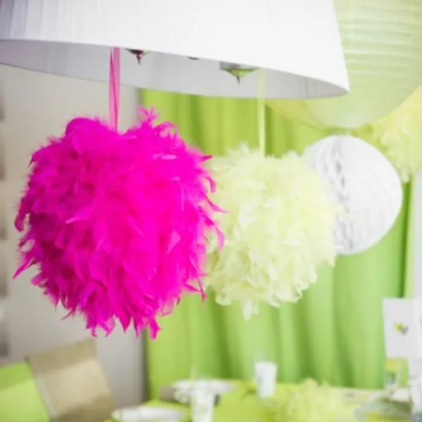 Badaboum Boule Plume Fuchsia 10 Cm