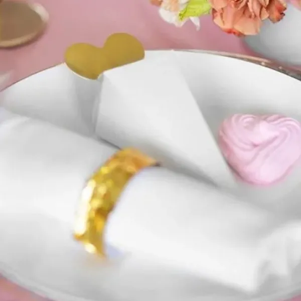 Badaboum Cornet A Dragees Blanc Avec Coeur Or X 6 Pi Ces