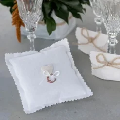 Badaboum Coussin D'Alliance En Coton Avec Coeur Blanc